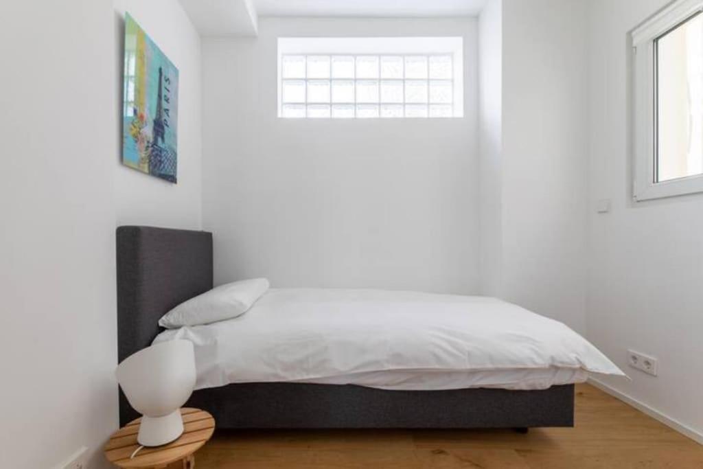 לוקסמבורג Wonderful Two Bedroom Apartment At Limpertsberg With Parking, Near Tram מראה חיצוני תמונה
